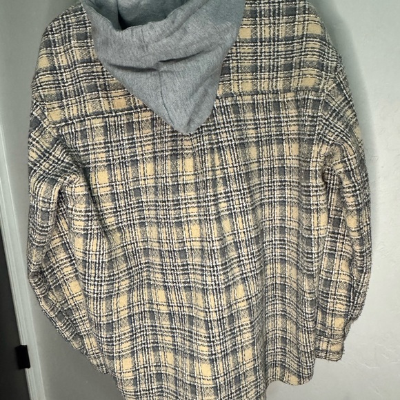 A‎ Peach (A Buckle Brand) Oversized Tweed Hooded Shacket Size Large - Picture 6 of 10